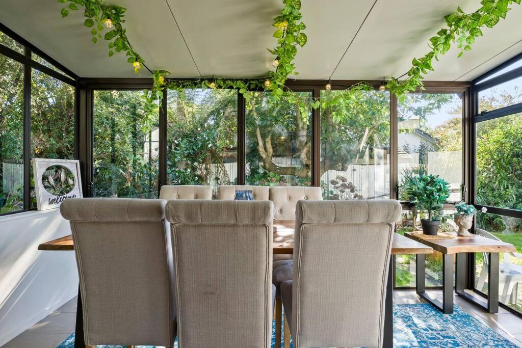 Not Usually Available - Lucky U! Auckland Exterior photo