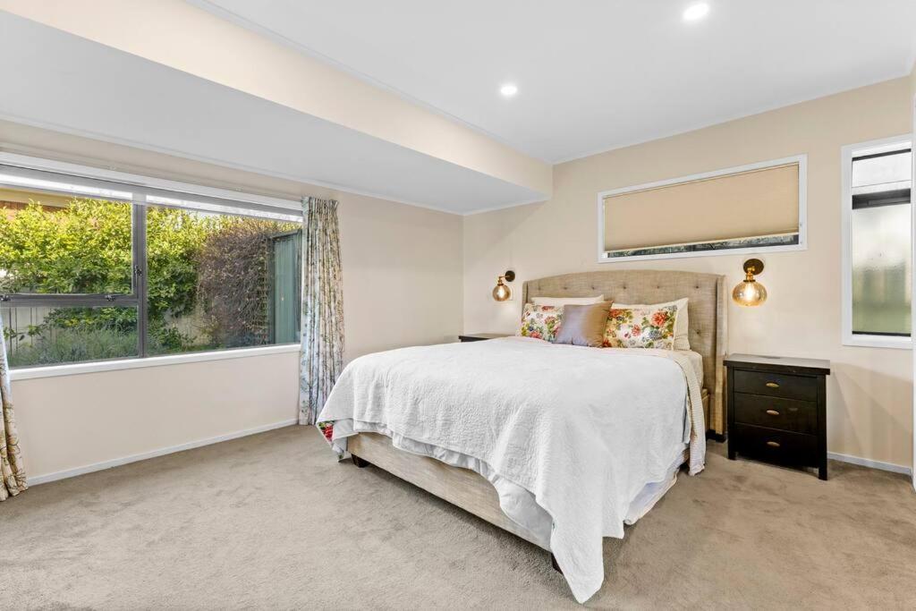 Not Usually Available - Lucky U! Auckland Exterior photo
