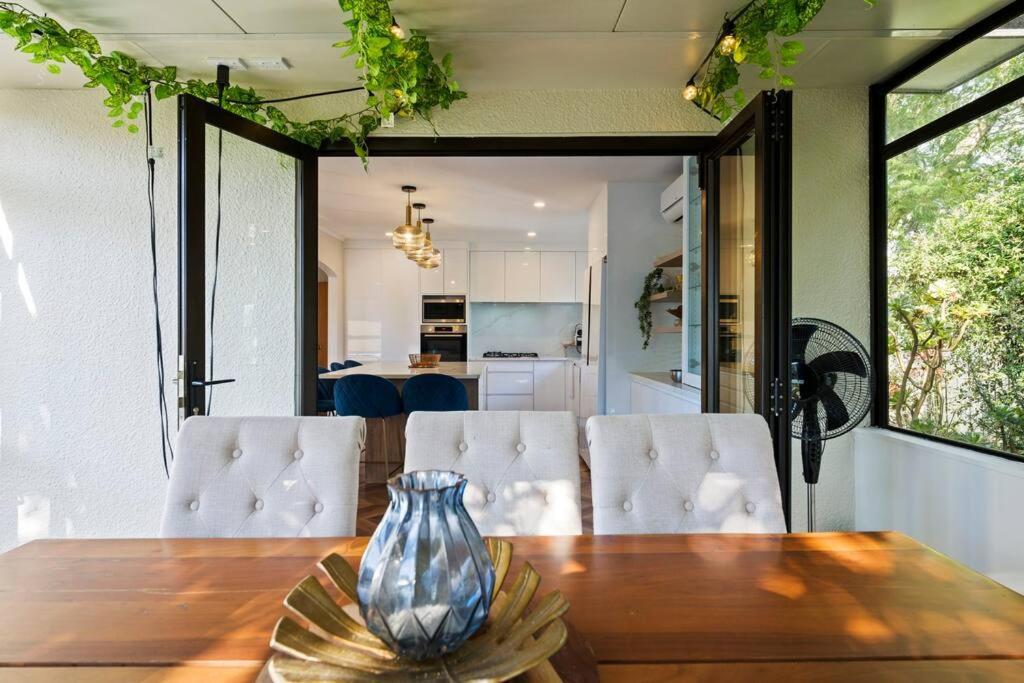 Not Usually Available - Lucky U! Auckland Exterior photo